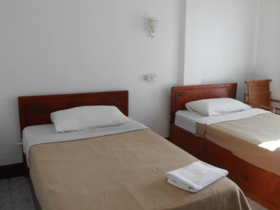 Chanthasom Guesthouse Ban Nongdouang Exteriör bild