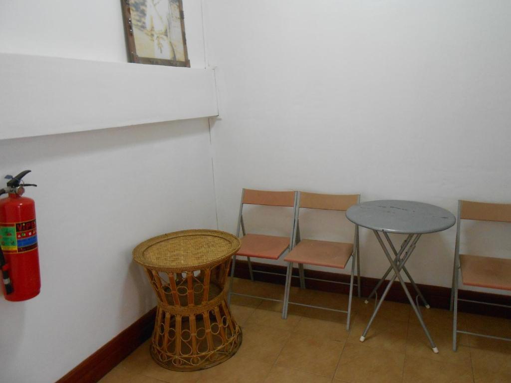 Chanthasom Guesthouse Ban Nongdouang Exteriör bild