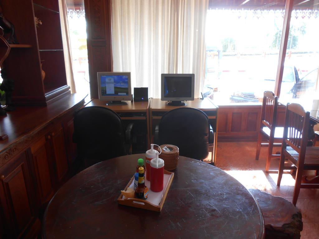 Chanthasom Guesthouse Ban Nongdouang Exteriör bild