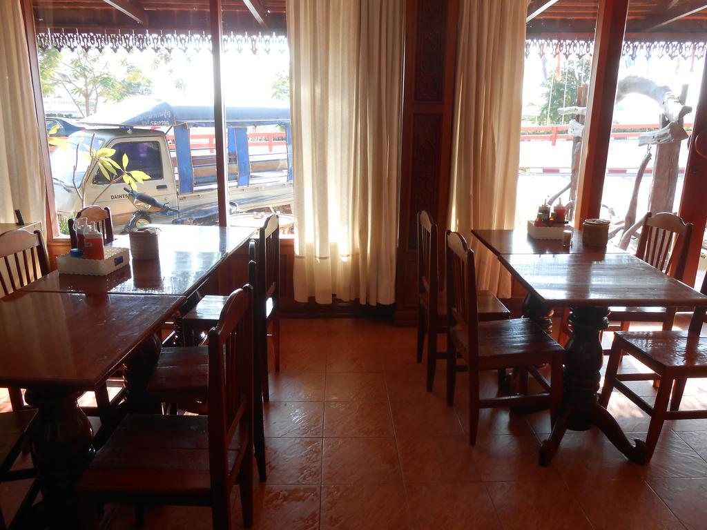 Chanthasom Guesthouse Ban Nongdouang Exteriör bild