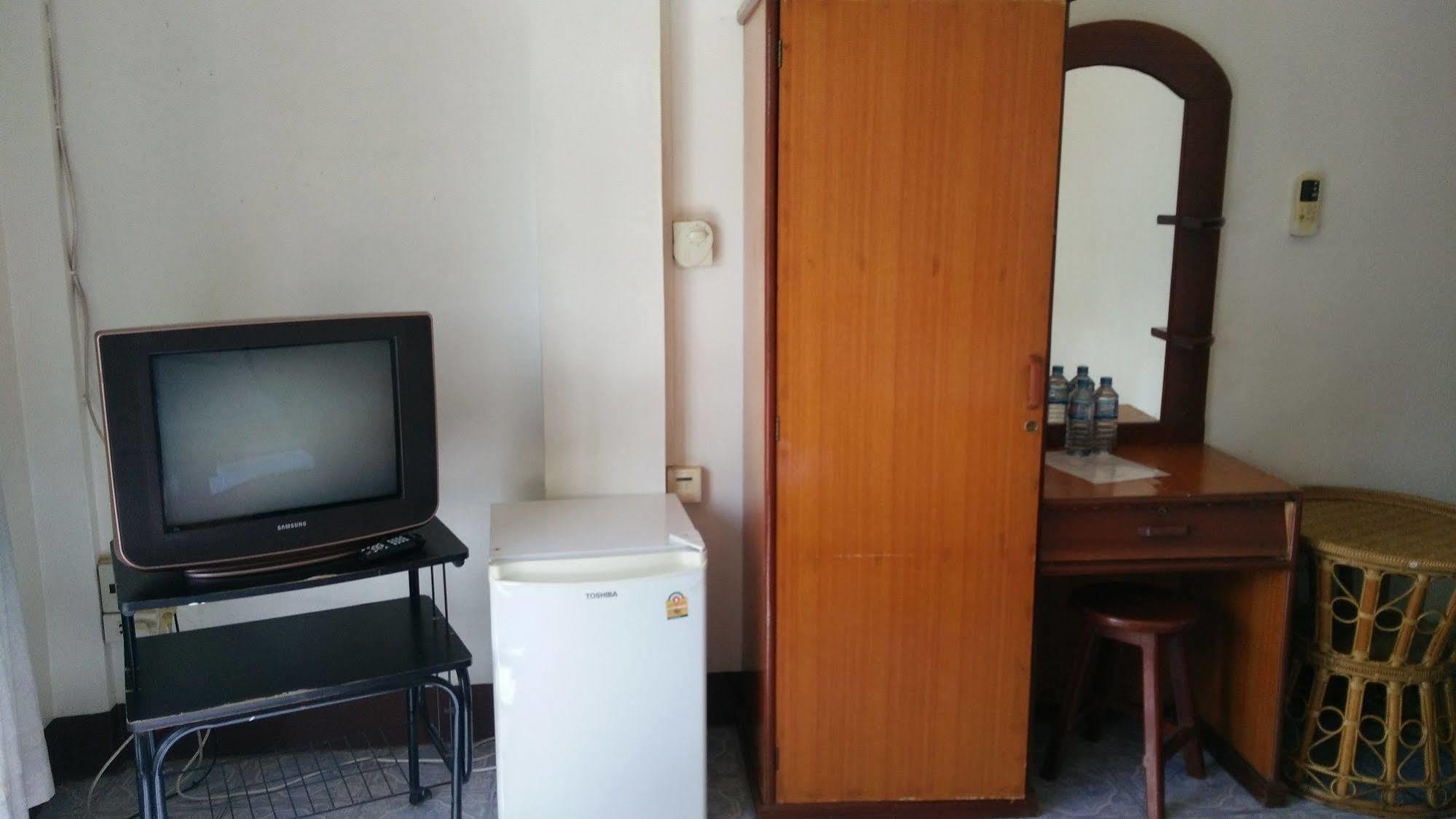 Chanthasom Guesthouse Ban Nongdouang Exteriör bild